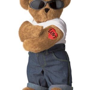 The Vermont Teddy Bear Company 15’’ Lover boy teddy